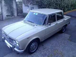 Foto 2 di 4: ALFA ROMEO Giulia Super 1.6 