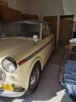 Foto 2 di 5: FIAT 1200 Granluce 