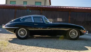 Foto 3 di 8: JAGUAR E-Type SI (1961-1968) 3.8 