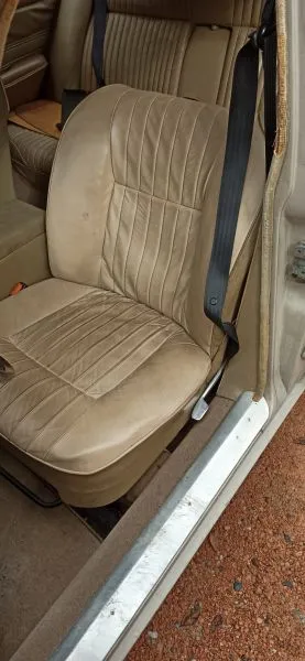 Foto 8 di 9: JAGUAR XJ6(1968-1987) 2.8 Automatica  