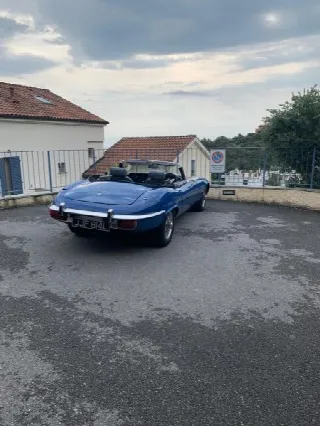 Foto 3 di 11: JAGUAR E-TYPE SIII (1971-1975) 5.300 cc 
