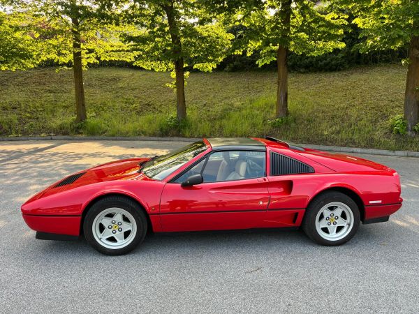 FERRARI 208 GTS TURBO INTERCOOLER  