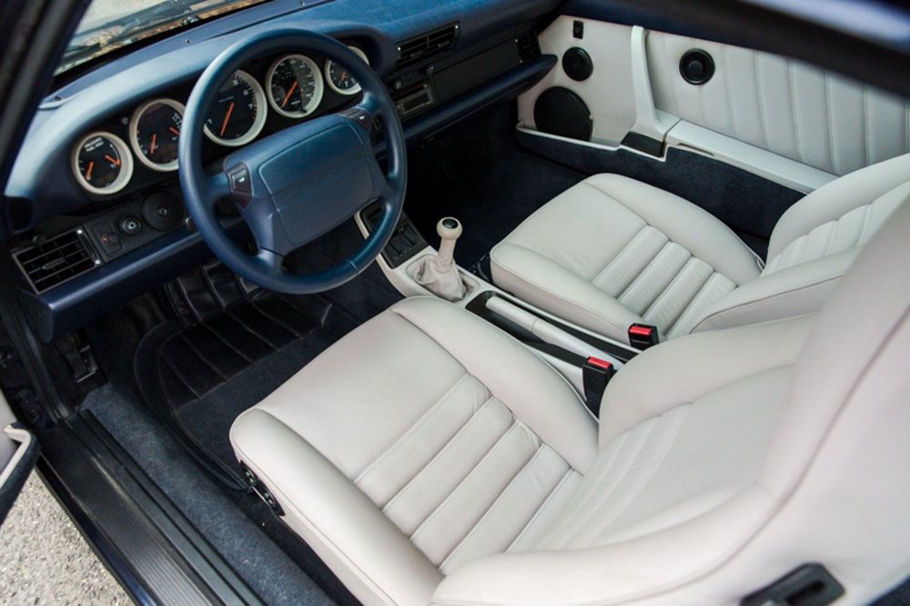 PORSCHE 964 Carrera 4