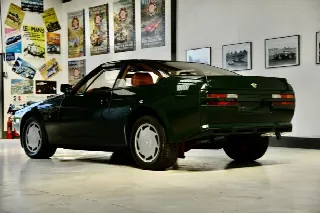 Foto 4 di 10: ASTON MARTIN V8Zagato(1986-1990) Coupe 