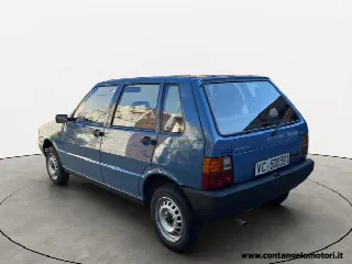 Foto 2 di 19: FIAT Uno 45 KM 37.000 auto mai restaurata  