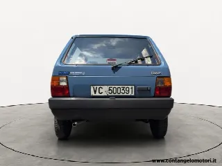 Foto 3 di 19: FIAT Uno 45 KM 37.000 auto mai restaurata  