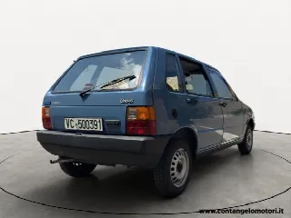Foto 5 di 19: FIAT Uno 45 KM 37.000 auto mai restaurata  